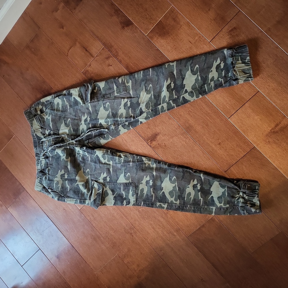 Almost Famous Joggers